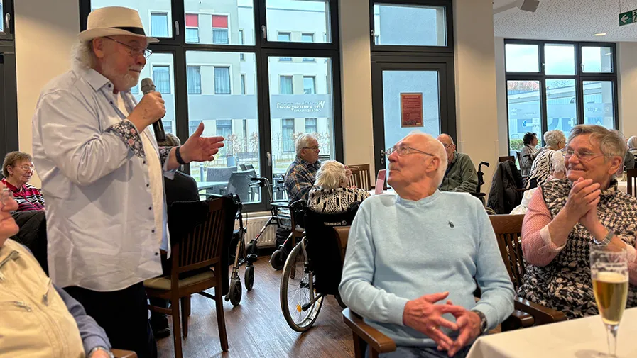 Tanztee in der B&ouml;lschestra&szlig;e