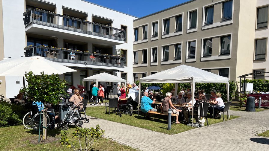 Biergartener&ouml;ffnung in der B&ouml;lschestra&szlig;e