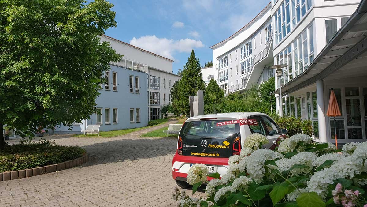 ProCurand-Auto vor der Ambulanten Pflege Sigmaringen