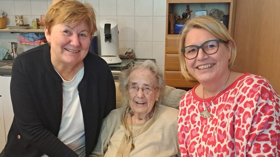 Gl&uuml;ckw&uuml;nsche zum 101.Geburtstag nach Strausberg!