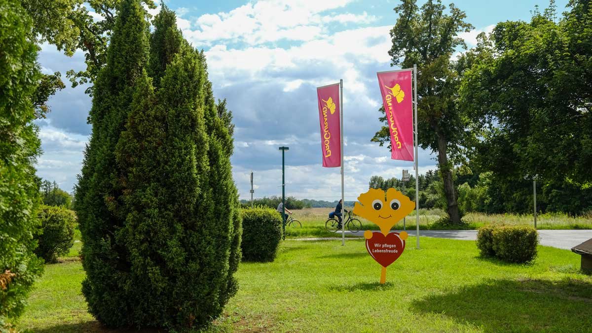 Außenansicht des Service-Wohnen Nächst Neuendorf